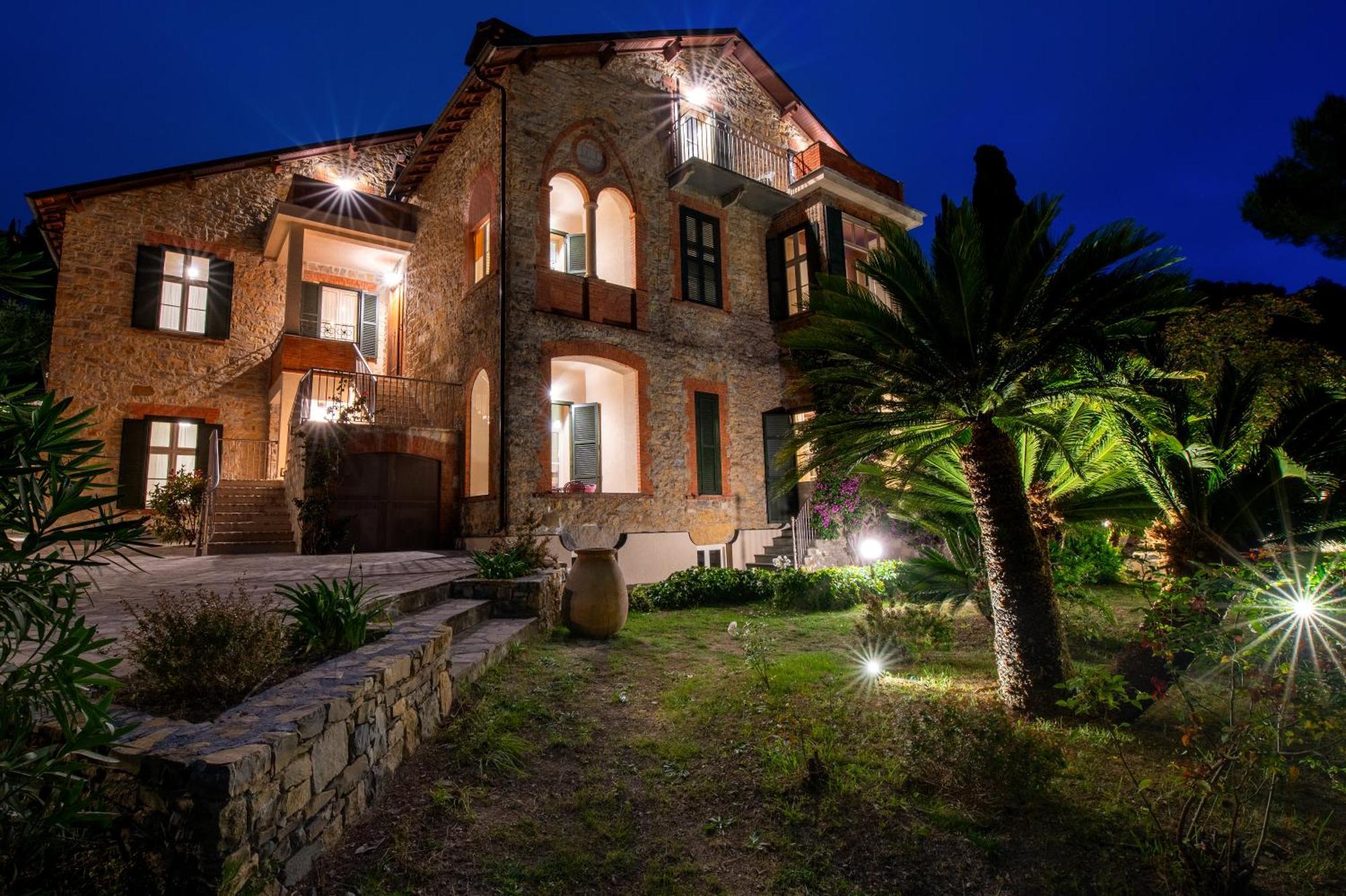 Villa Rappis インペリア エクステリア 写真