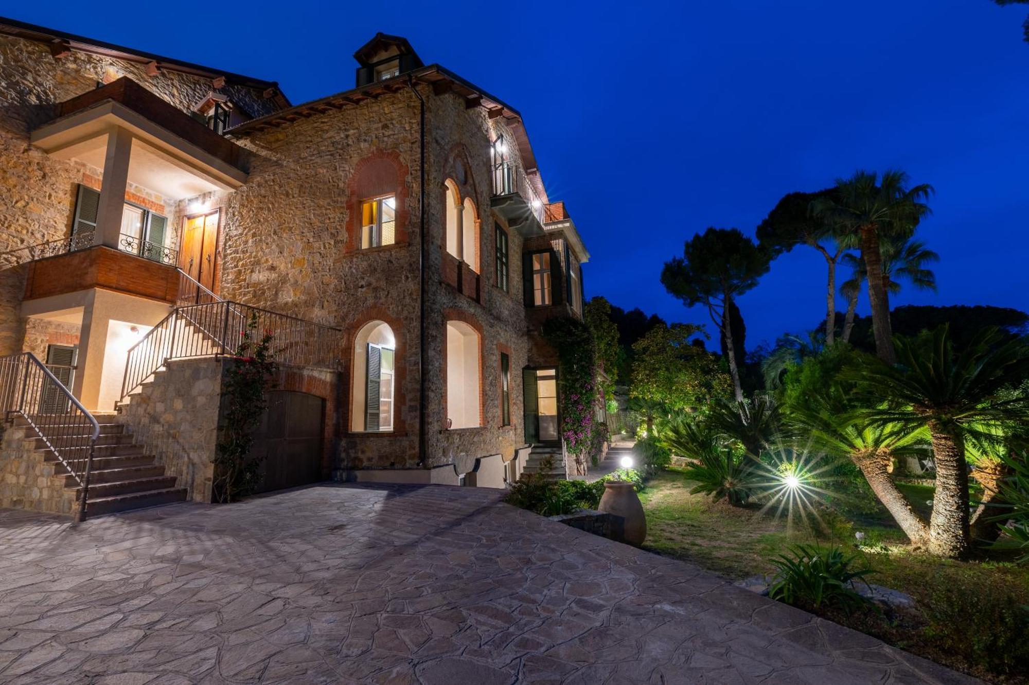 Villa Rappis インペリア エクステリア 写真