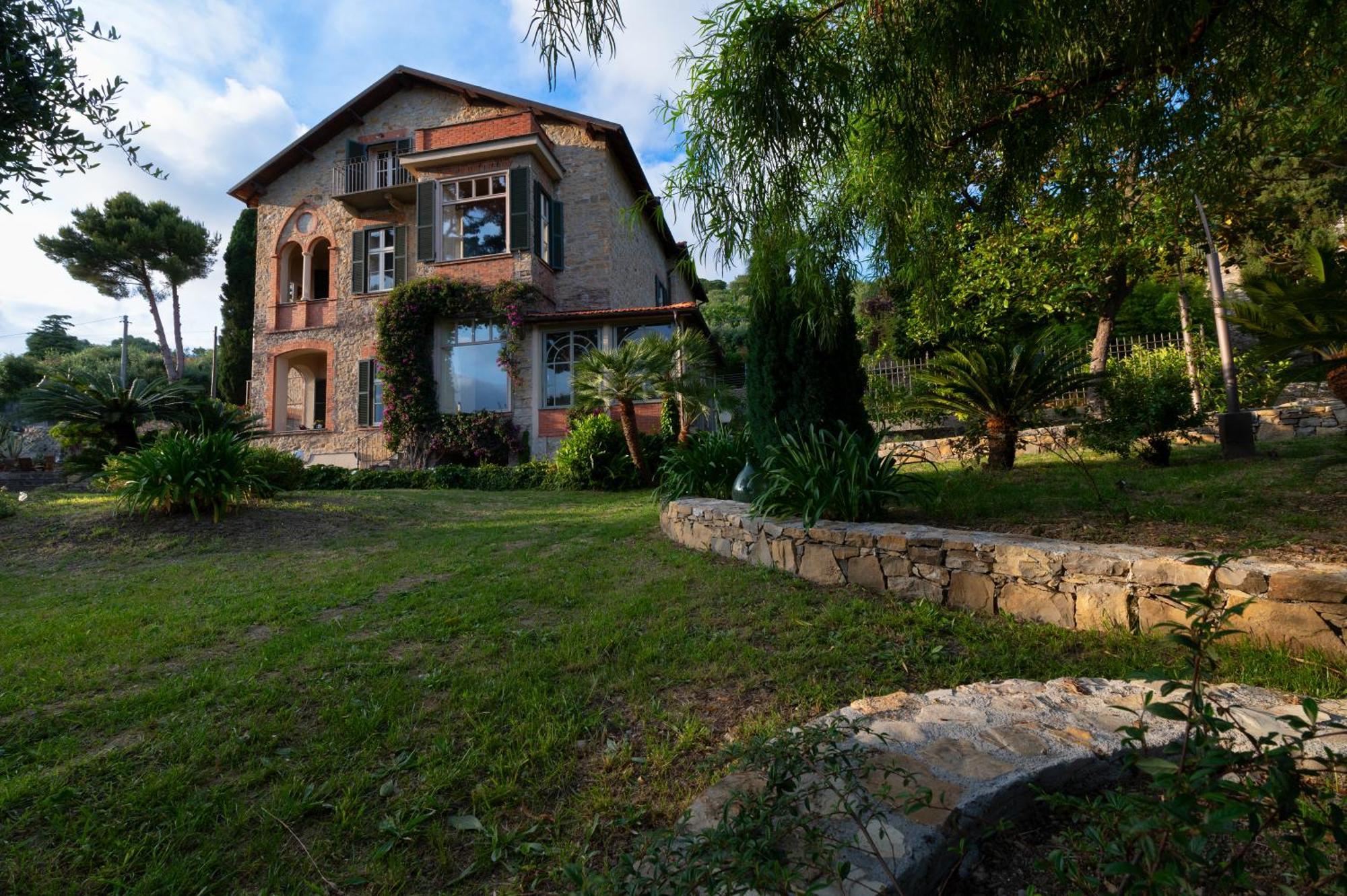 Villa Rappis インペリア エクステリア 写真