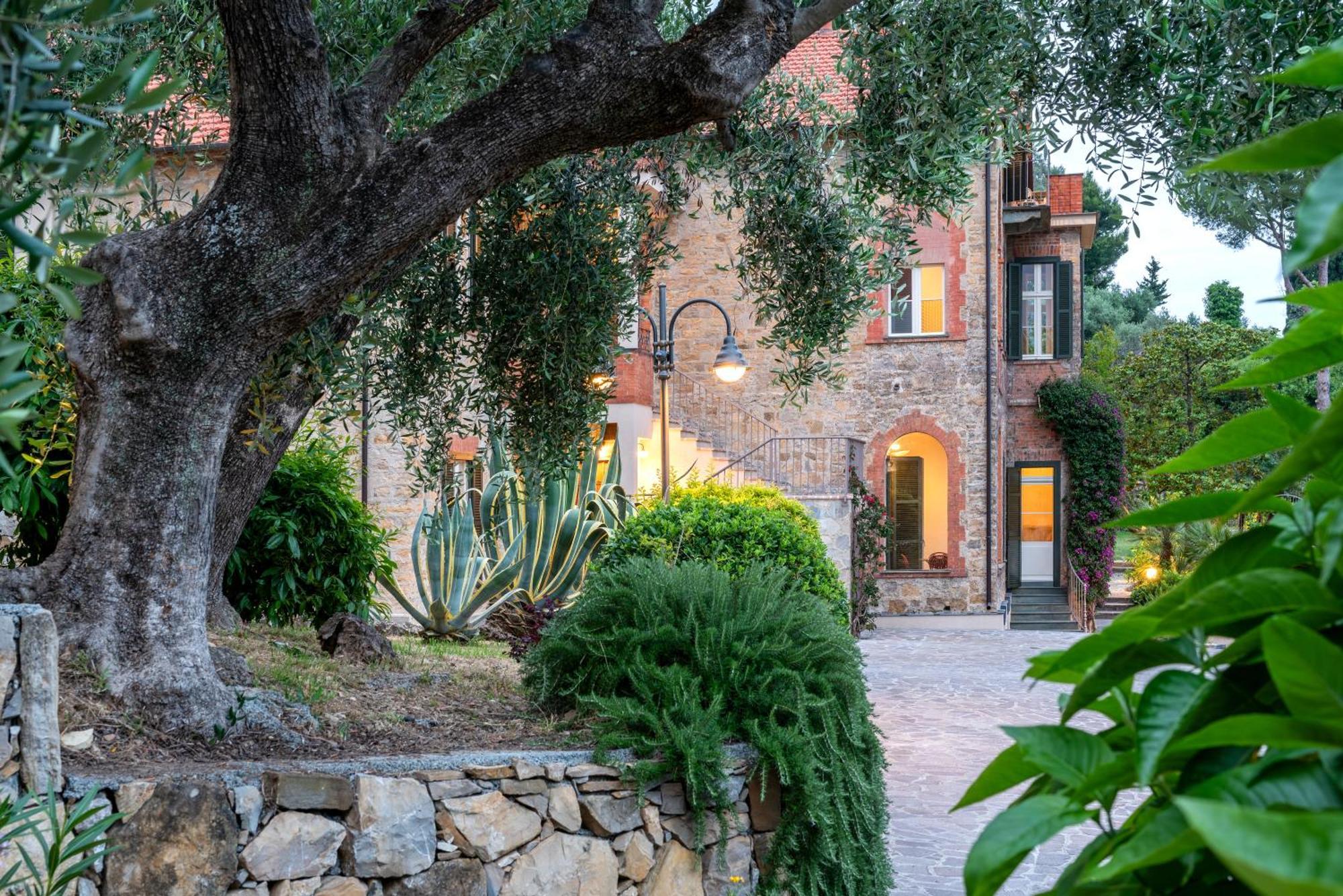 Villa Rappis インペリア エクステリア 写真