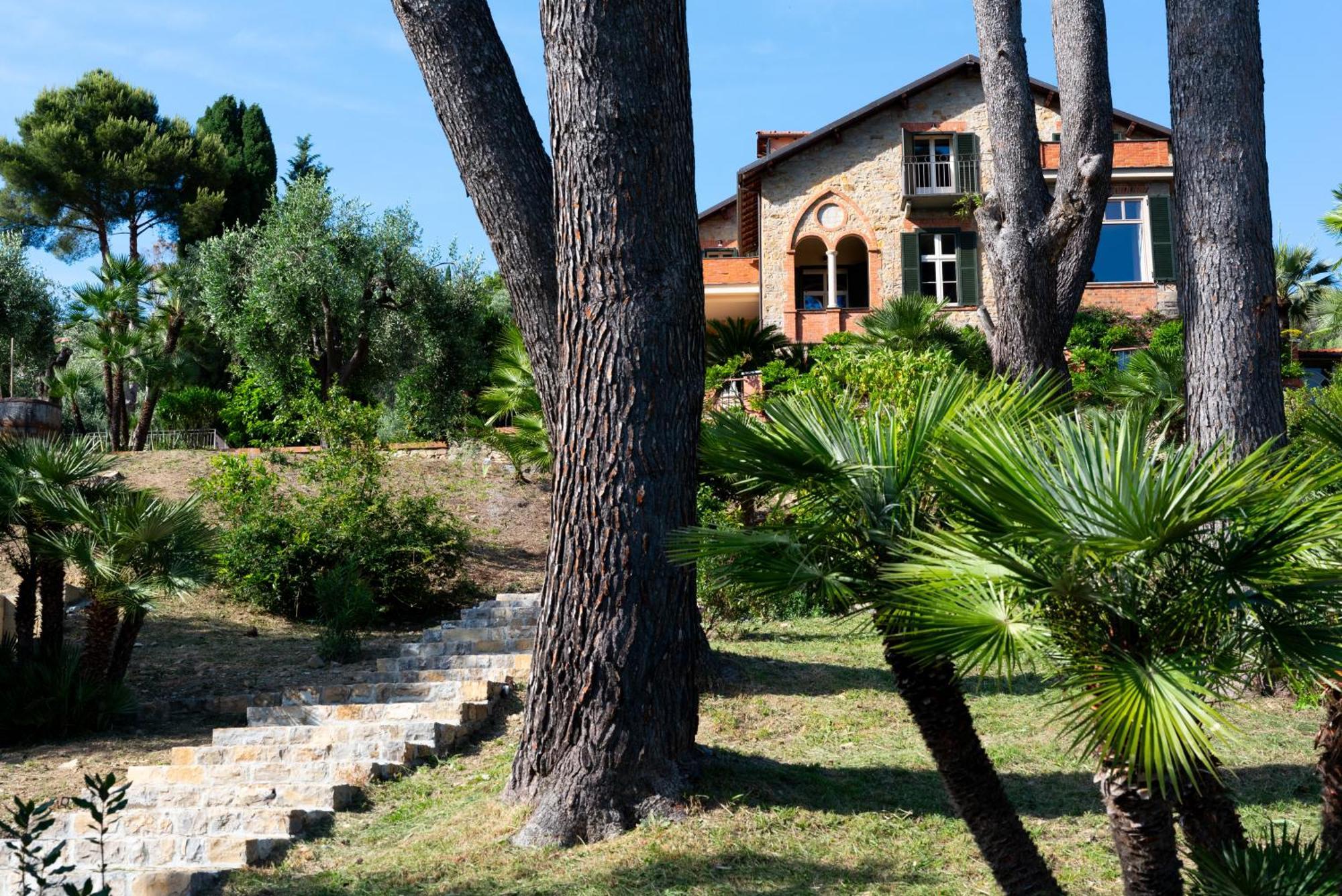 Villa Rappis インペリア エクステリア 写真