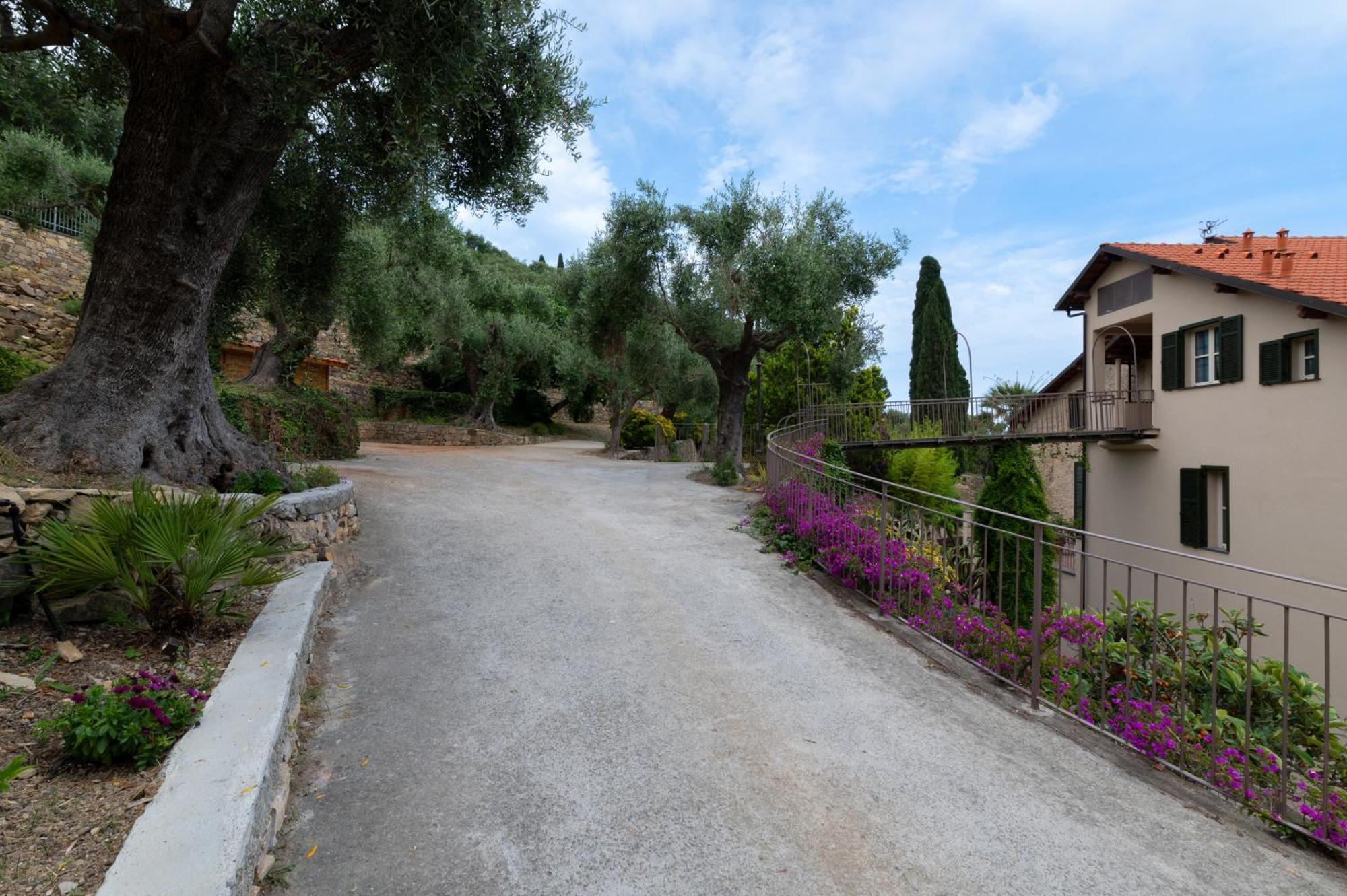 Villa Rappis インペリア エクステリア 写真
