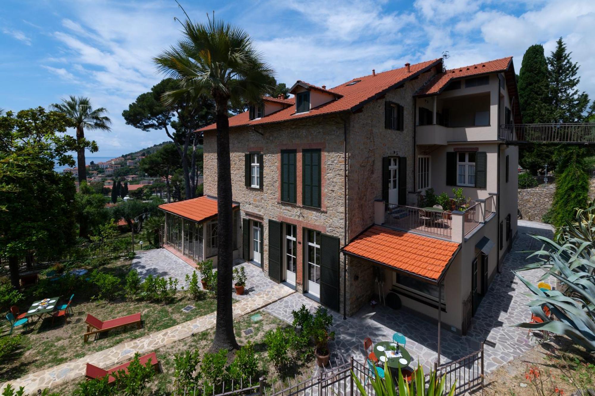 Villa Rappis インペリア エクステリア 写真
