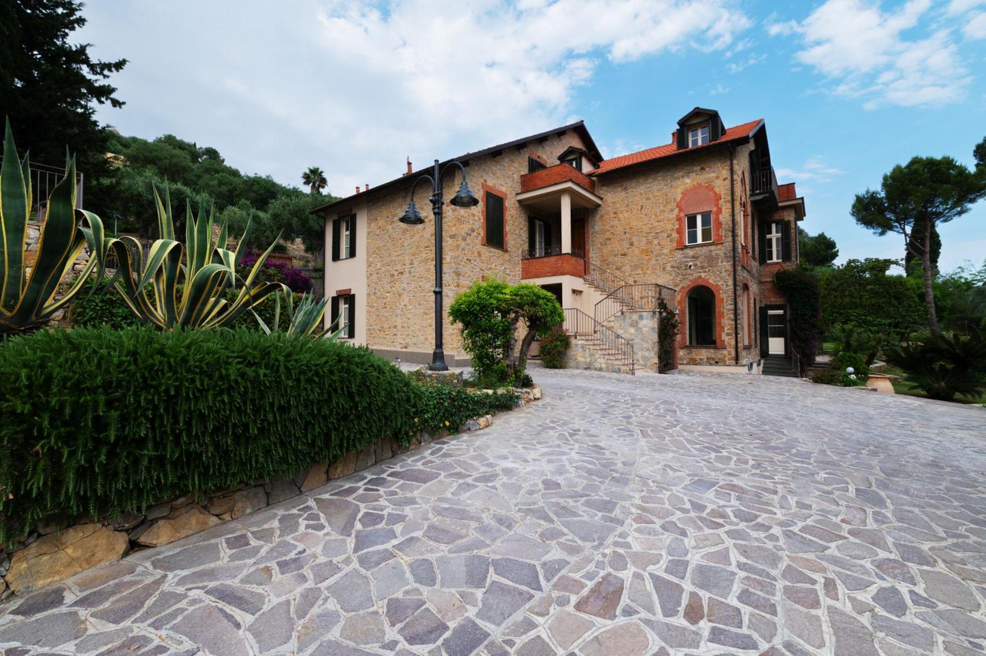 Villa Rappis インペリア エクステリア 写真
