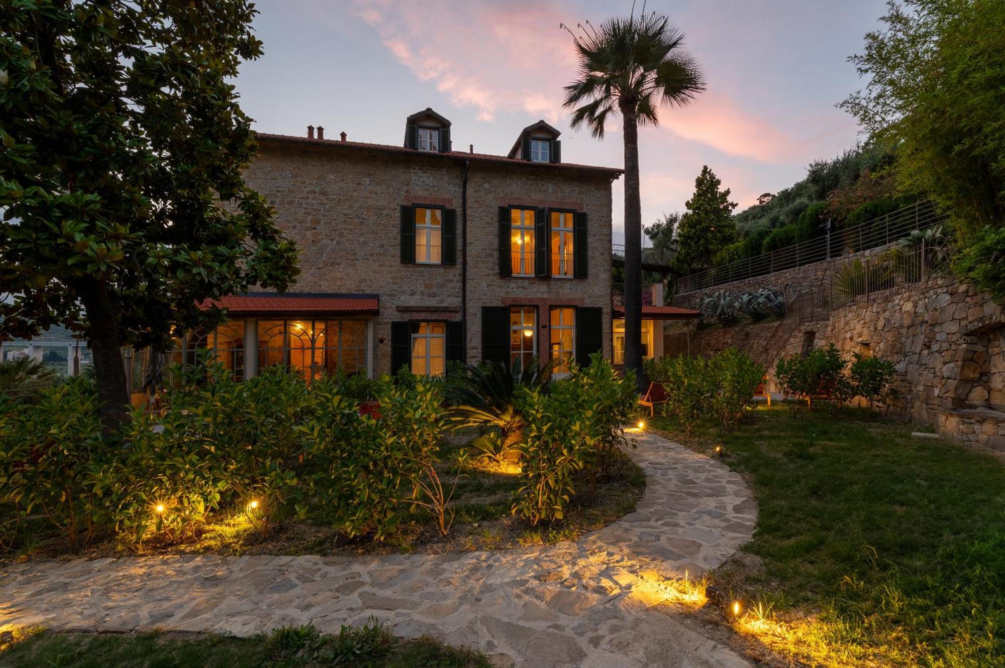 Villa Rappis インペリア エクステリア 写真