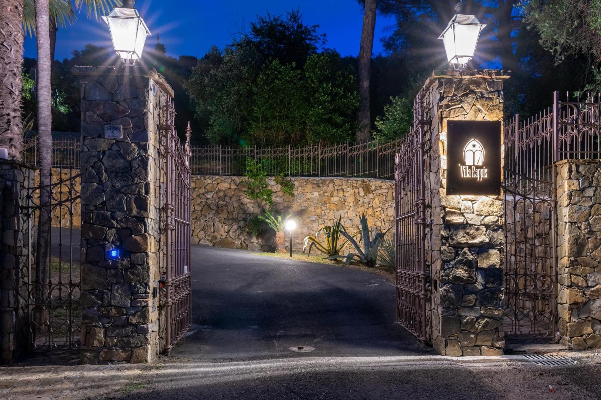 Villa Rappis インペリア エクステリア 写真