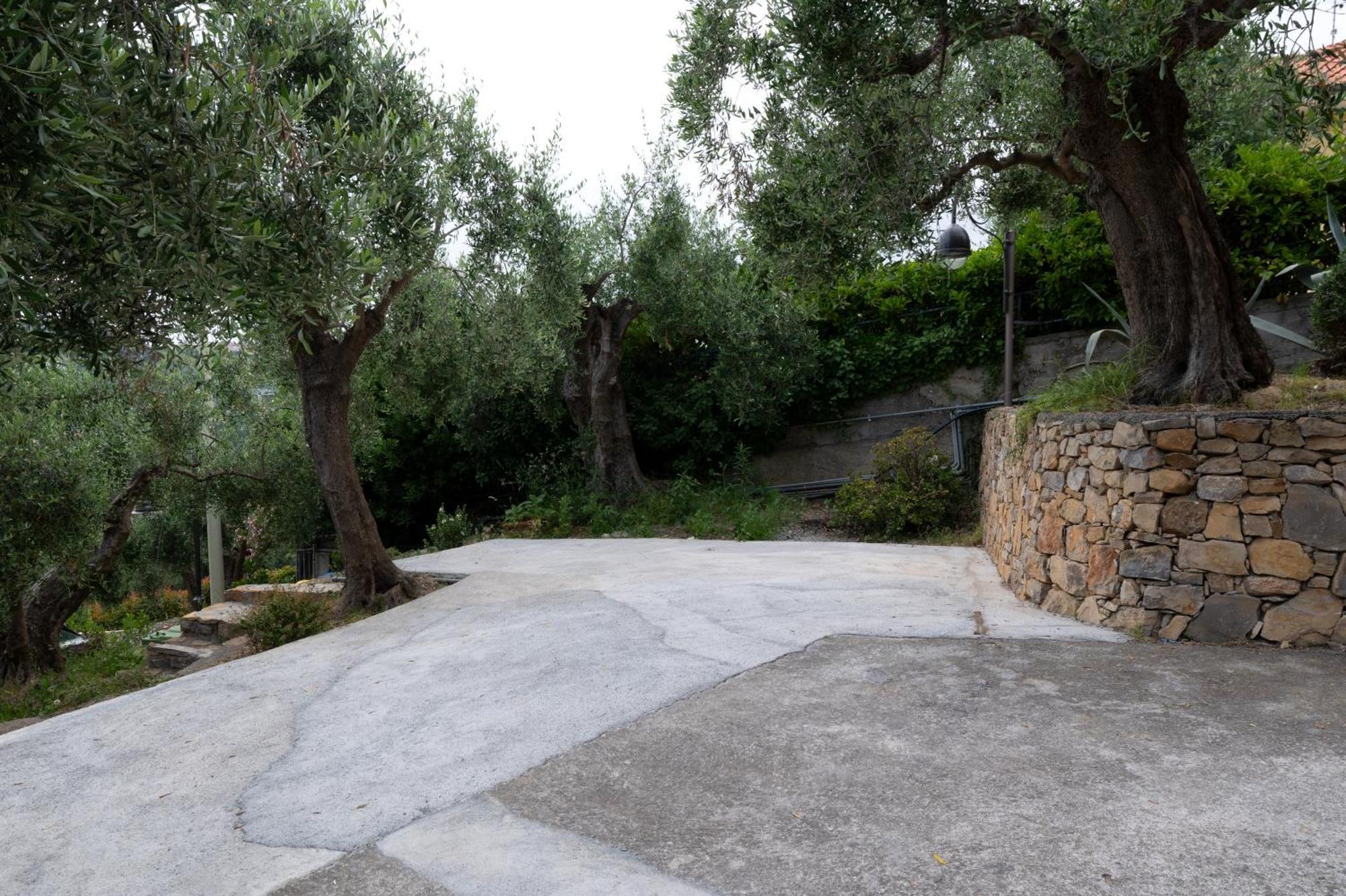 Villa Rappis インペリア エクステリア 写真